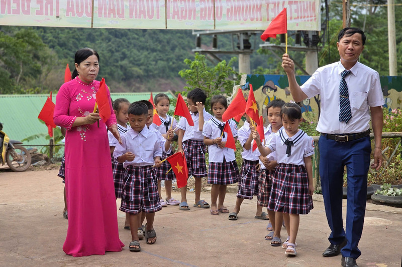 khai-giang-my-ly-6.jpg