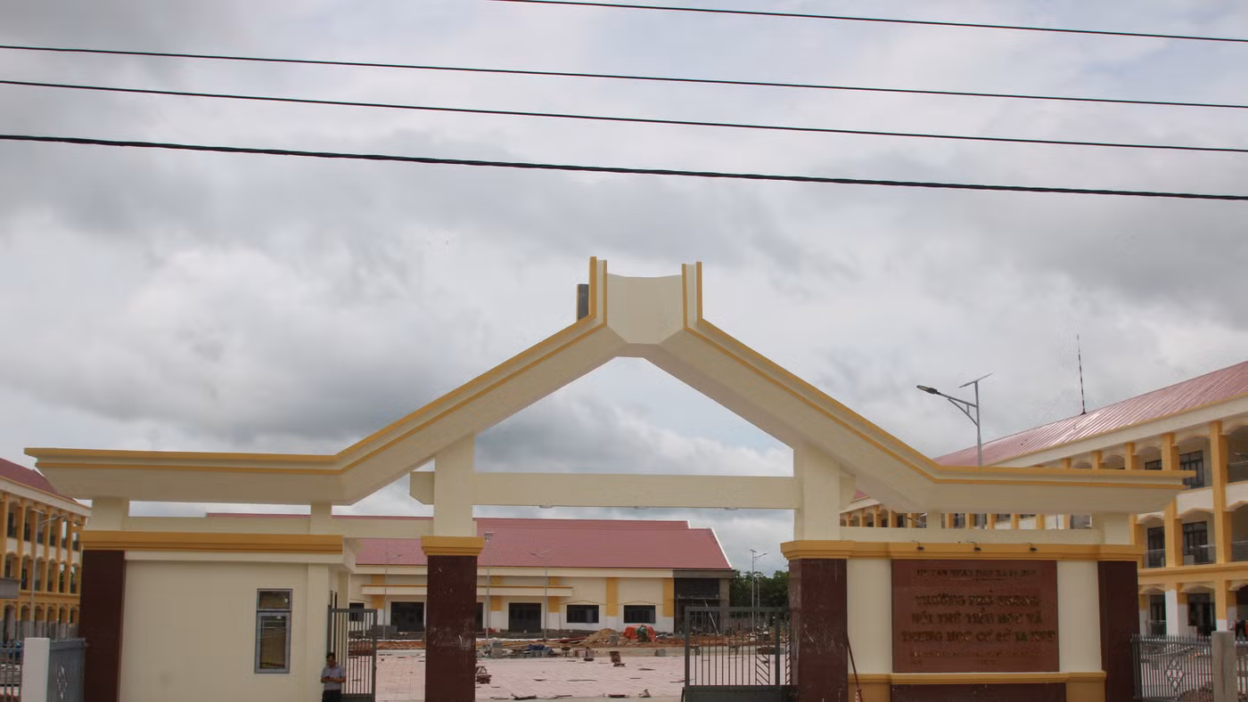 Học sinh vùng biên Đắk Lắk háo hức chờ ngày khánh thành trường liên cấp