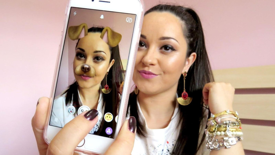 Không ít người quyết "đập mặt xây lại" để giống ảnh selfie đã chỉnh sửa qua app làm đẹp. Không ít người quyết "đập mặt xây lại" để giống ảnh selfie đã chỉnh sửa qua app làm đẹp.