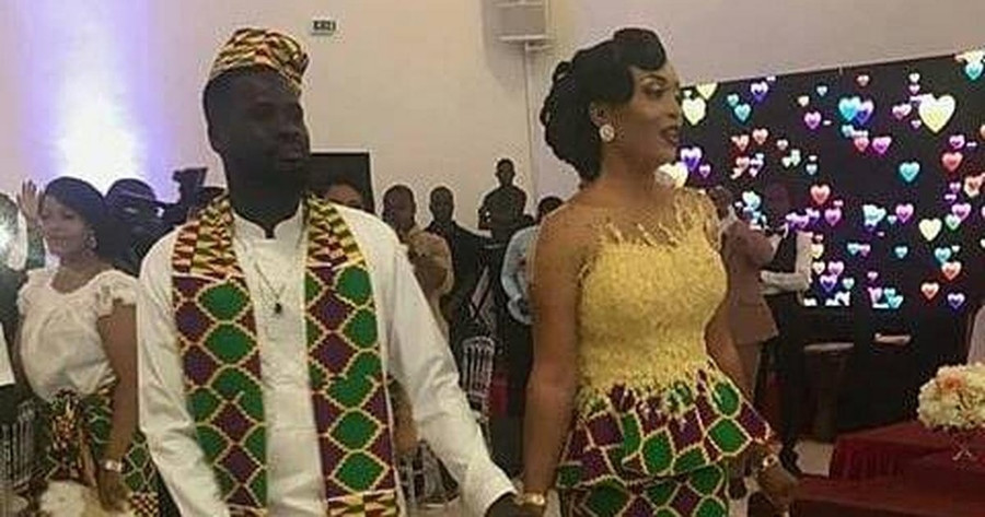 2 năm sau khi ly hôn, Eboue cưới vợ lần hai. Ảnh: Pulse. 2 năm sau khi ly hôn, Eboue cưới vợ lần hai. Ảnh: Pulse.