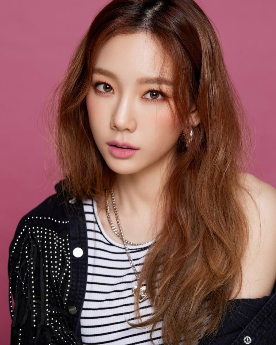 Yoona và Tae Yeon có sự nghiệp riêng ấn tượng trên lĩnh vực diễn xuất và ca hát. Yoona và Tae Yeon có sự nghiệp riêng ấn tượng trên lĩnh vực diễn xuất và ca hát.