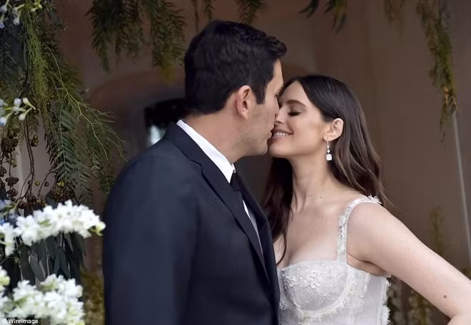 cuoc song xa xi cua ai nu ty phu dell anh 3