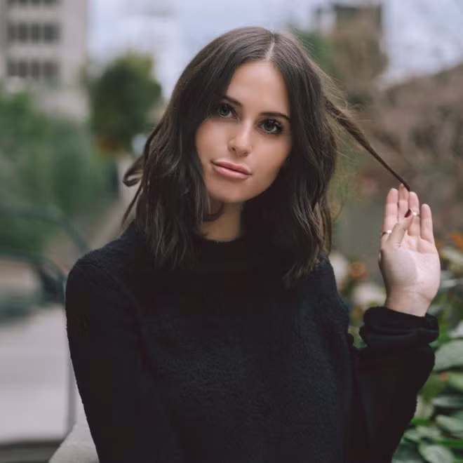 cuoc song xa xi cua ai nu ty phu dell anh 1