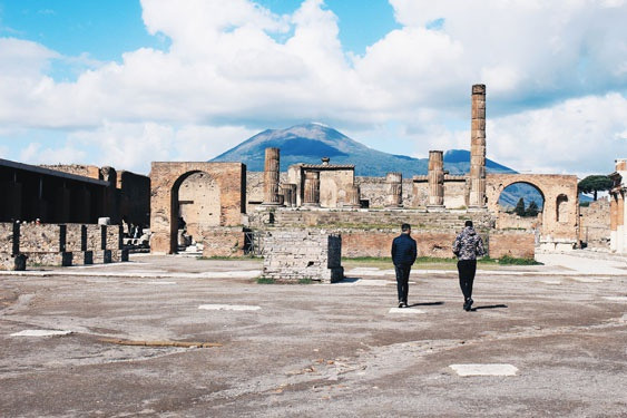 Khu di tích khảo cổ Pompeii nằm dưới chân núi lửa Vesuvius. Ảnh: Getty. Khu di tích khảo cổ Pompeii nằm dưới chân núi lửa Vesuvius. Ảnh: Getty.