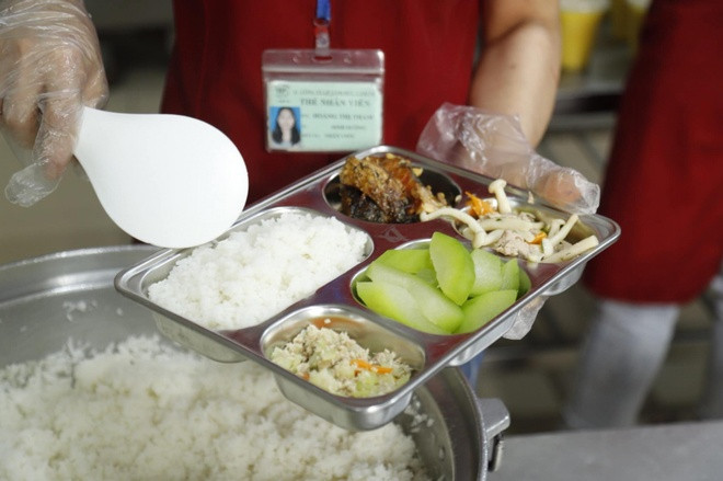 Người bệnh ung thư cần ăn uống đầy đủ, đảm bảo dinh dưỡng để việc điều trị đạt hiệu quả tốt nhất. Ảnh: BVCC.