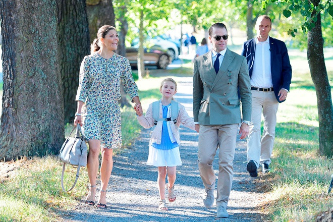 con cháu hoàng gia đi học ảnh 8 con chau hoang gia di hoc anh 8