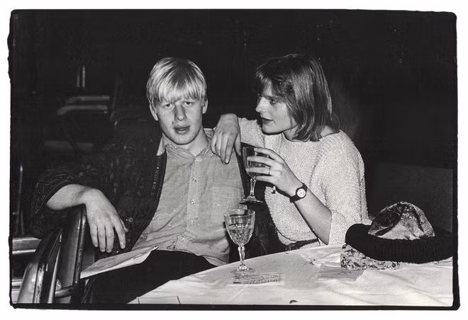 Tiec tung cua sinh vien Oxford anh 2