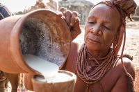 Chùm ảnh những đứa con của cát trong bộ lạc Himba