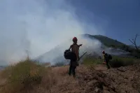 Chùm ảnh cháy rừng ở California nuốt chửng 4.850 hecta
