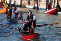 Chùm ảnh lễ hội hóa trang Venice thu hút hàng nghìn du khách khắp thế giới