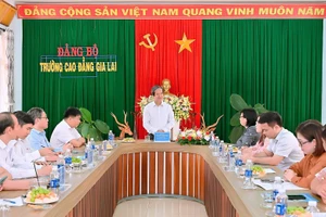 Bộ trưởng Nguyễn Kim Sơn làm việc với Trường Cao đẳng Gia Lai.