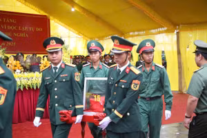 Xúc động truy điệu, an táng 34 liệt sỹ hy sinh tại Thành cổ Quảng Trị