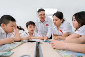 Câu lạc bộ Tiếng Anh iSchool Ninh Thuận.