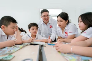 Câu lạc bộ Tiếng Anh iSchool Ninh Thuận.