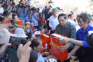 Thủ tướng Phạm Minh Chính kiểm tra thiệt hại do bão Kalmaegi tại Gia Lai