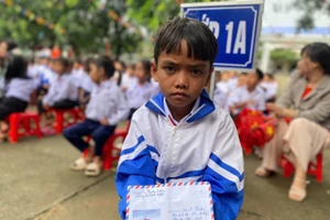 Học sinh Trường Tiểu học – Trung học cơ sở Nguyễn Văn Trỗi còn nhiều khó khăn.