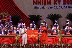 Đại hội tặng 60 sân chơi cho thiếu nhi trị giá 3 tỷ đồng.