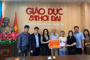 Các tấm lòng nhân ái chung tay hỗ trợ hoàn cảnh của em Hà Linh (Sn 2013, P. Thành Sen, Hà Tĩnh).