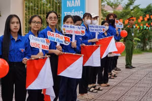 Những lời chúc đầy ý nghĩa. Ảnh: Dung Nguyễn.