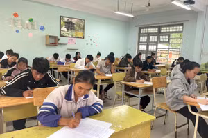 Học sinh Trường THPT Phan Bội Châu (Kon Tum) chuẩn bị cho Kỳ thi tốt nghiệp THPT 2025.