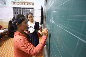 Học viên từ không biết đọc, biết viết nay có thể đọc thông - viết thạo.