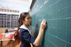 Gia Lai duy trì 100% địa phương đạt chuẩn xóa mù chữ