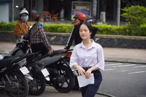 Học sinh thi tuyển sinh vào lớp 10 ở Kon Tum.