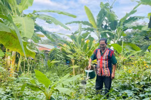 Già làng A Káo luôn gương mẫu, đi đầu trong tuyên truyền, hướng dẫn bà con thực hiện tốt chủ trương, chính sách, sống và làm việc theo pháp luật.