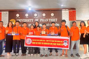 Học sinh Trường THCS THSP Lý Tự Trọng tham gia Cuộc thi Robocon ORC Nam Trung Bộ.