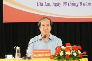 Bộ trưởng Nguyễn Kim Sơn làm việc tại Gia Lai.