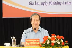 Bộ trưởng Nguyễn Kim Sơn làm việc tại Gia Lai.