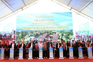 Trường nội trú liên cấp là biểu tượng đoàn kết giữa nhân dân cả nước với đồng bào biên giới