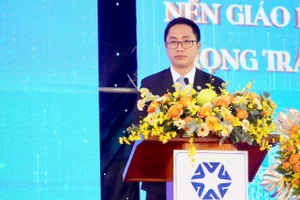 Tiến sĩ Tô Bá Lâm làm Hiệu trưởng Trường Đại học Quang Trung
