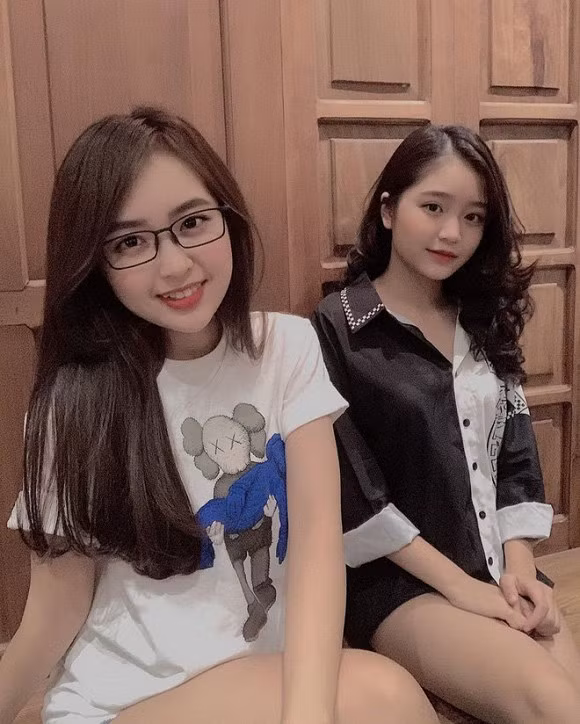 chị em việt, cặp chị em lên báo trung, giới trẻ 