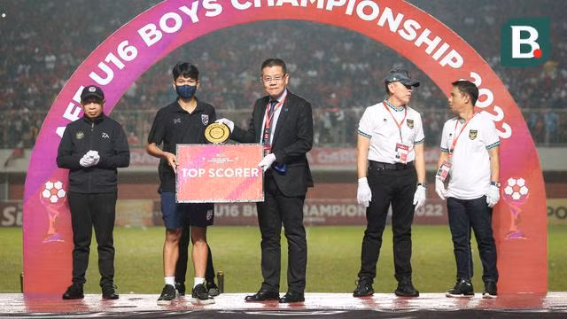 Tiền đạo Tontawan Puntamunee của Thái Lan giành danh hiệu Vua phá lưới U16 Đông Nam Á 2022.