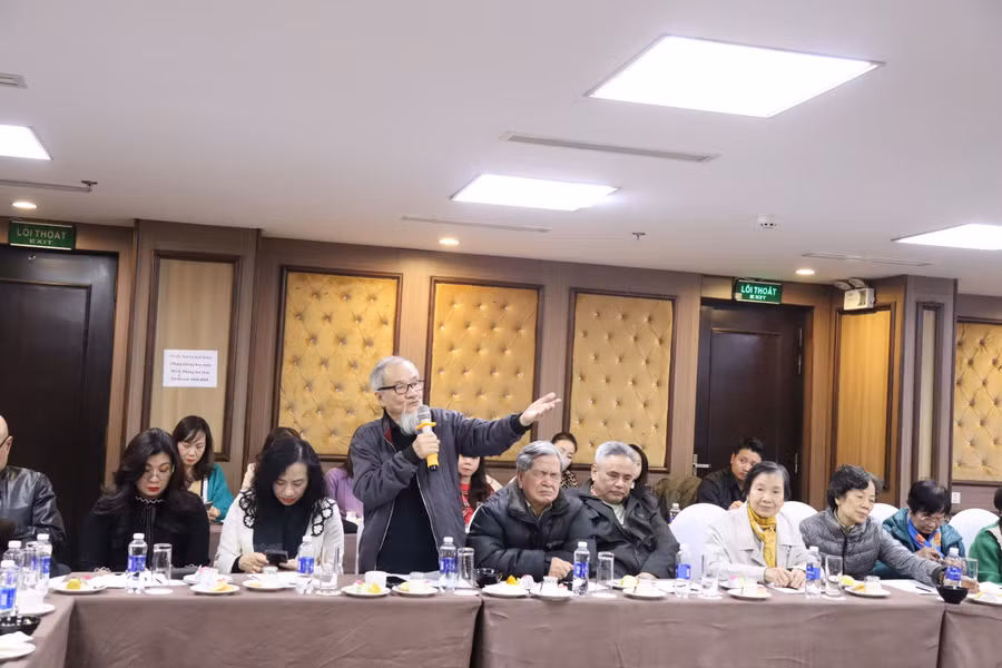 Nhà lý luận Bùi Đình Phiên phát biểu trong cuộc tọa đàm 'Tính tiếp biến múa dân tộc Việt Nam trong thời kỳ hội nhập' do Hội Nghệ sĩ Múa Việt Nam tổ chức. Ảnh: Thanh Hoa.