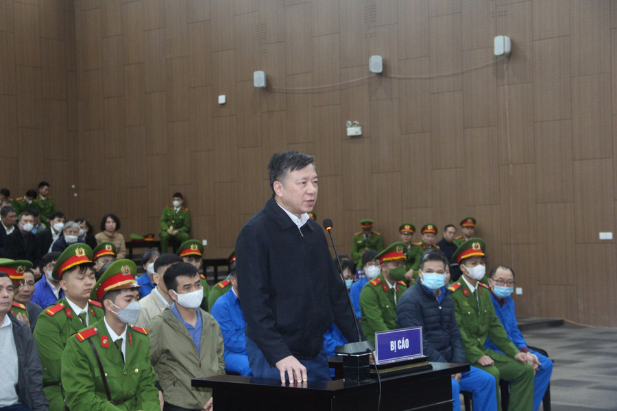 Cựu Bí thư Tỉnh ủy Hải Dương Phạm Xuân Thăng trước tòa. Cựu Bí thư Tỉnh ủy Hải Dương Phạm Xuân Thăng trước tòa.