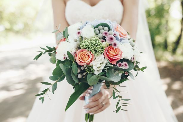 Cô dâu cho biết đã vô cùng tức giận trước hành động của chị gái.