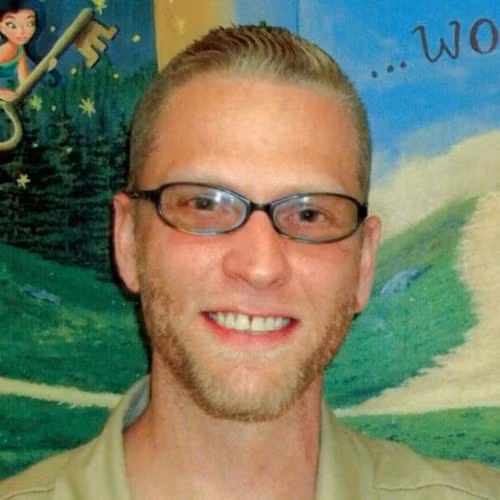 Christopher Havens (1980), nhà toán học nghiệp dư xuất thân tội phạm, người duy nhất phá giải được toán Euclid.