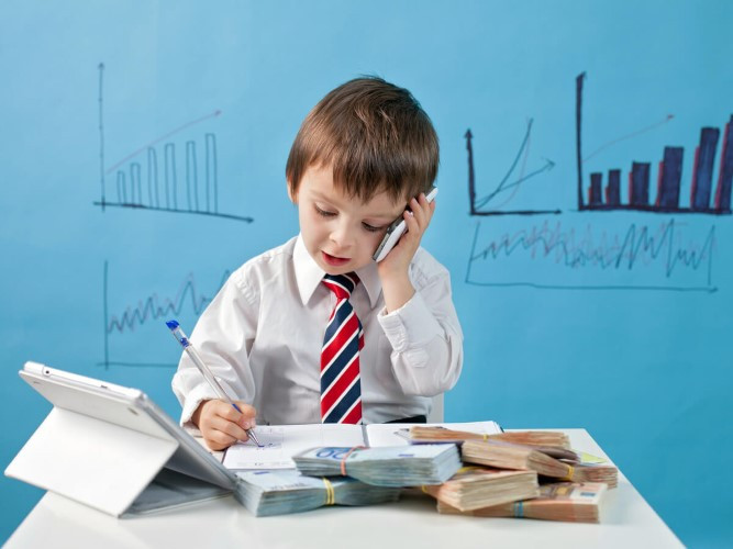 Quản lý tiền bạc là kỹ năng sống thiết yếu, nên thành thạo sớm.