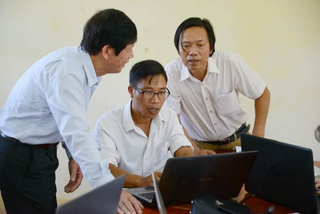 Làm việc nhóm. Ảnh Lê văn Huy