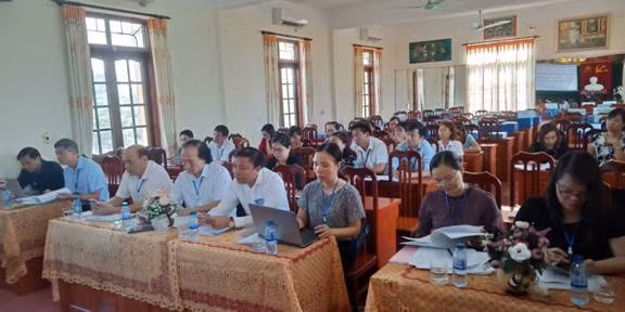 Toàn cảnh buổi làm việc của đoàn công tác.