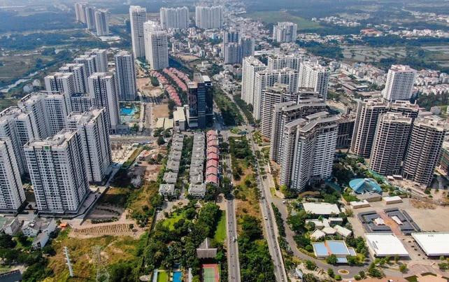 Nhiều dự án chậm triển khai, "đất vàng" bị bỏ hoang, gây lãng phí tài nguyên đất trên địa bàn tỉnh Đà Nẵng nhiều năm qua. Nhiều dự án chậm triển khai, "đất vàng" bị bỏ hoang, gây lãng phí tài nguyên đất trên địa bàn tỉnh Đà Nẵng nhiều năm qua.