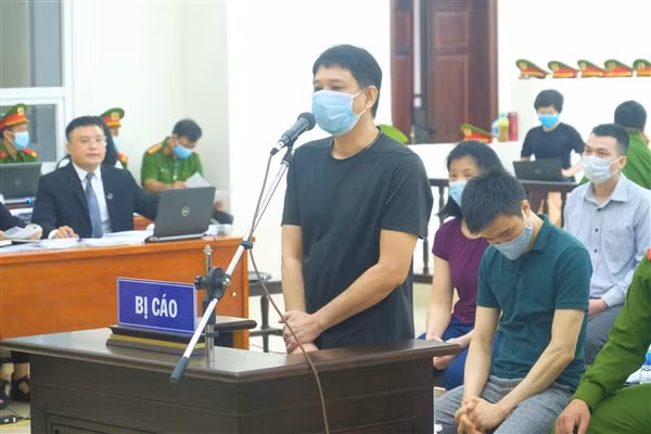 Anh trai Bùi Quang Huy, bị cáo Bùi Quốc Việt xin tòa giảm nhẹ hình phạt cho nhân viên của Nhật Cường.