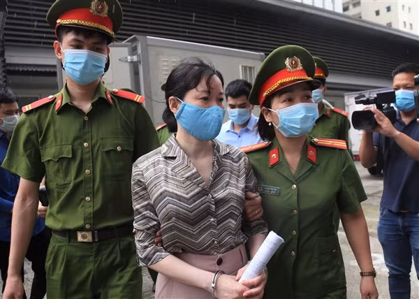 Kiểm sát viên cho rằng, đã truy tố bị cáo Nguyễn Bảo Ngọc đúng quy định.