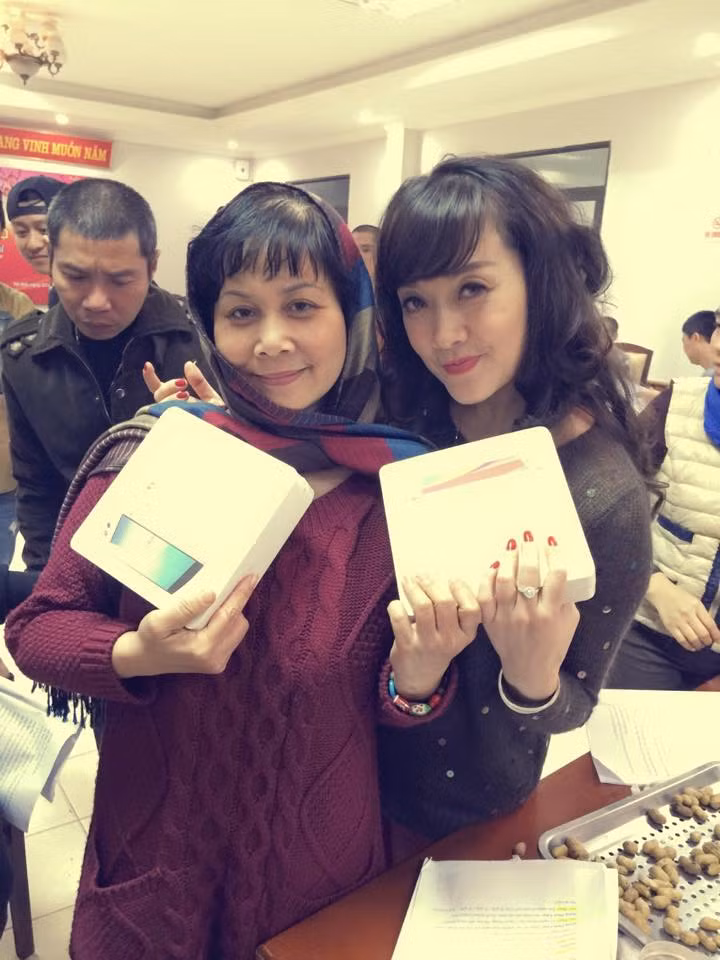 Nghệ sỹ Minh Hằng, Vân Dung