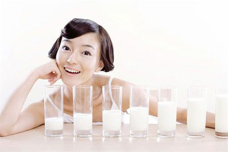 Công dụng làm đẹp tuyệt vời từ sữa tươi ảnh 2 Công dụng làm đẹp tuyệt vời từ sữa tươi ảnh 2