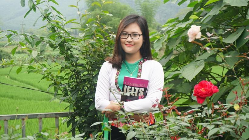 Cô Hà Ánh Phượng đã giúp học sinh học ngoại ngữ không áp lực. Ảnh: NVCC