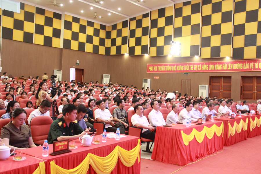 Các đại biểu tham dự tại buổi Lễ.