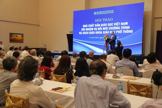 Hội thảo NXB Giáo dục Việt Nam với nhiệm vụ đổi mới chương trình và SGK giáo dục phổ thông. Ảnh: Việt Hà